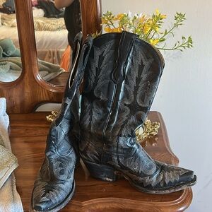 Black Embroidered Western Cowboy Boots